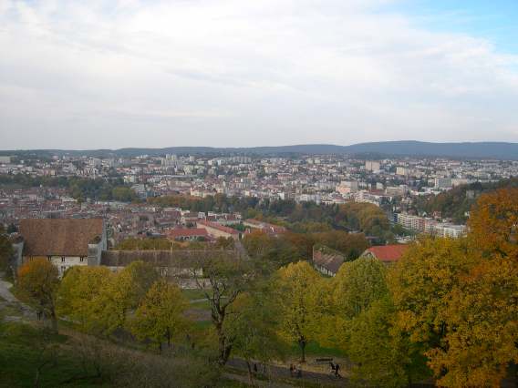  vue panoramique d'une partie de la ville